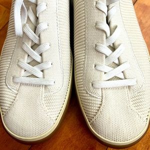 Rothy’s Lace Up Sneakers Vanilla Size 9